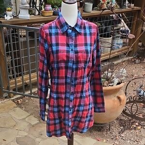 New No Tag AVENTURA Long Button Tail Red Blue Plaid Shirt Organic Cotton Small